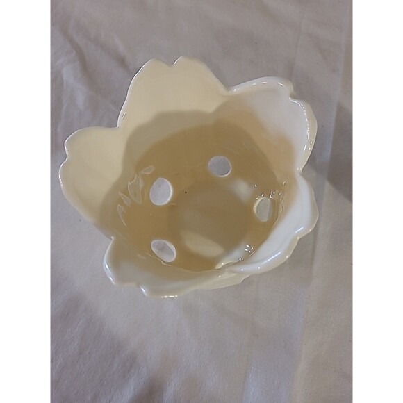 Partylite Ivory Lotus Ceramic Candleholder With Candle - Picture 7 of 9